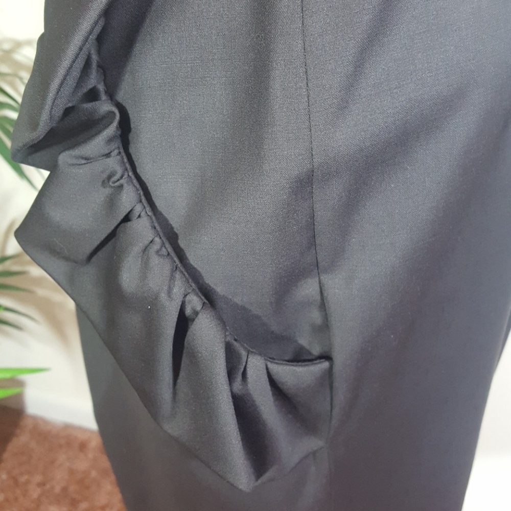 Paul and Joe Black Skirt ruffled pockets. Size S - Picture 4 of 8